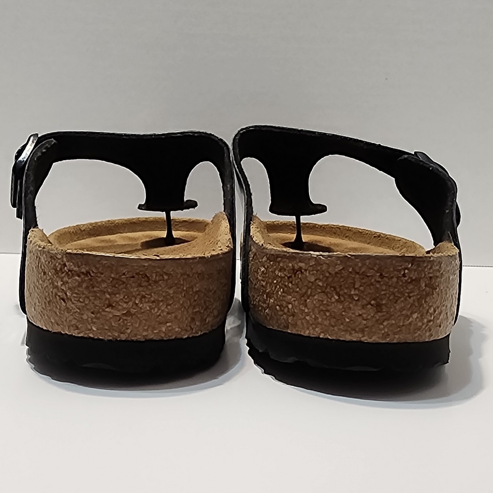 S.066- USED Birkenstock Gizeh Black Patent Sandals, Size 42 EU, 11 US - Picture 5 of 12